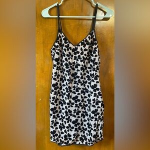 Victoria’s Secret cream with black flowers medium slip